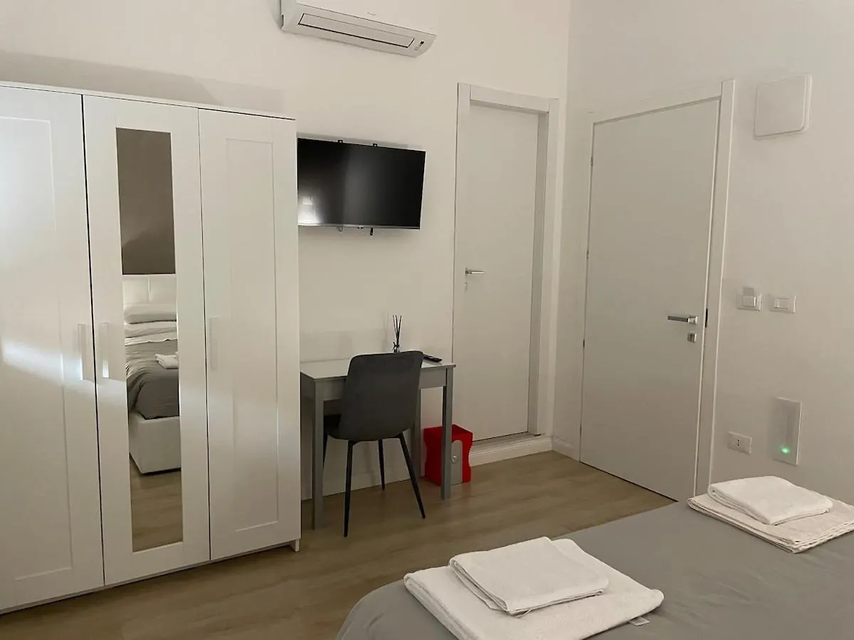 Apartment The Rooms Of Edera-Senzaparole Bologna