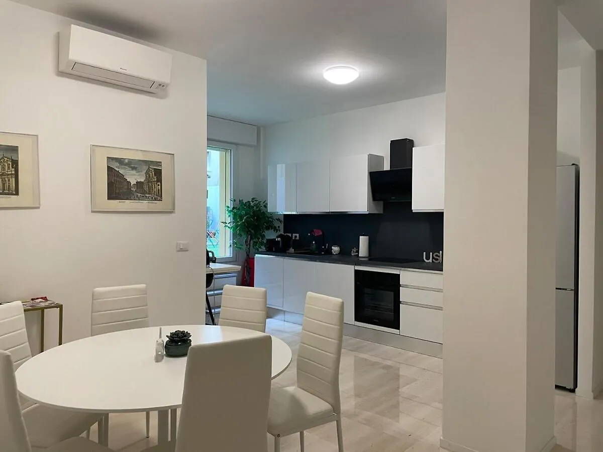 The Rooms Of Edera-Senzaparole Bologna Apartment