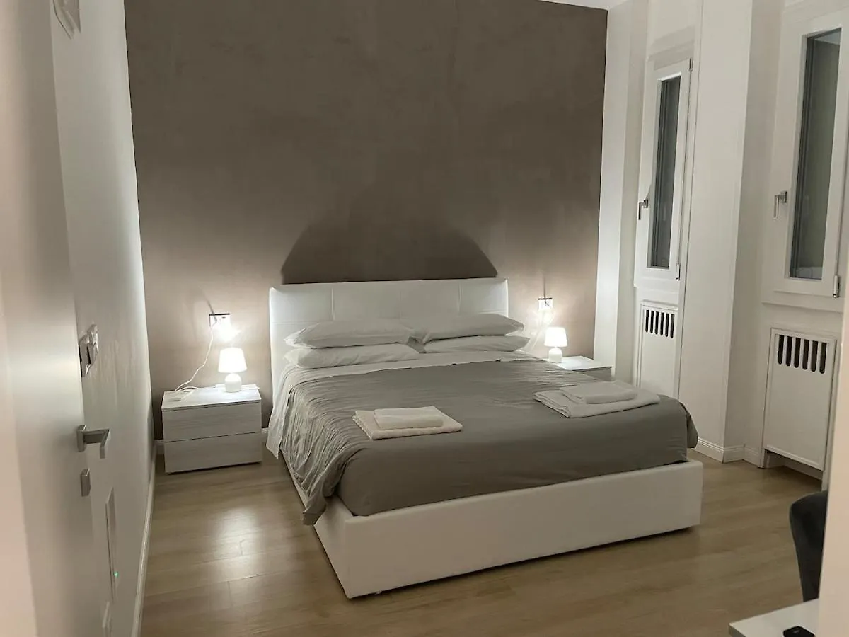 The Rooms Of Edera-Senzaparole Bologna Apartment